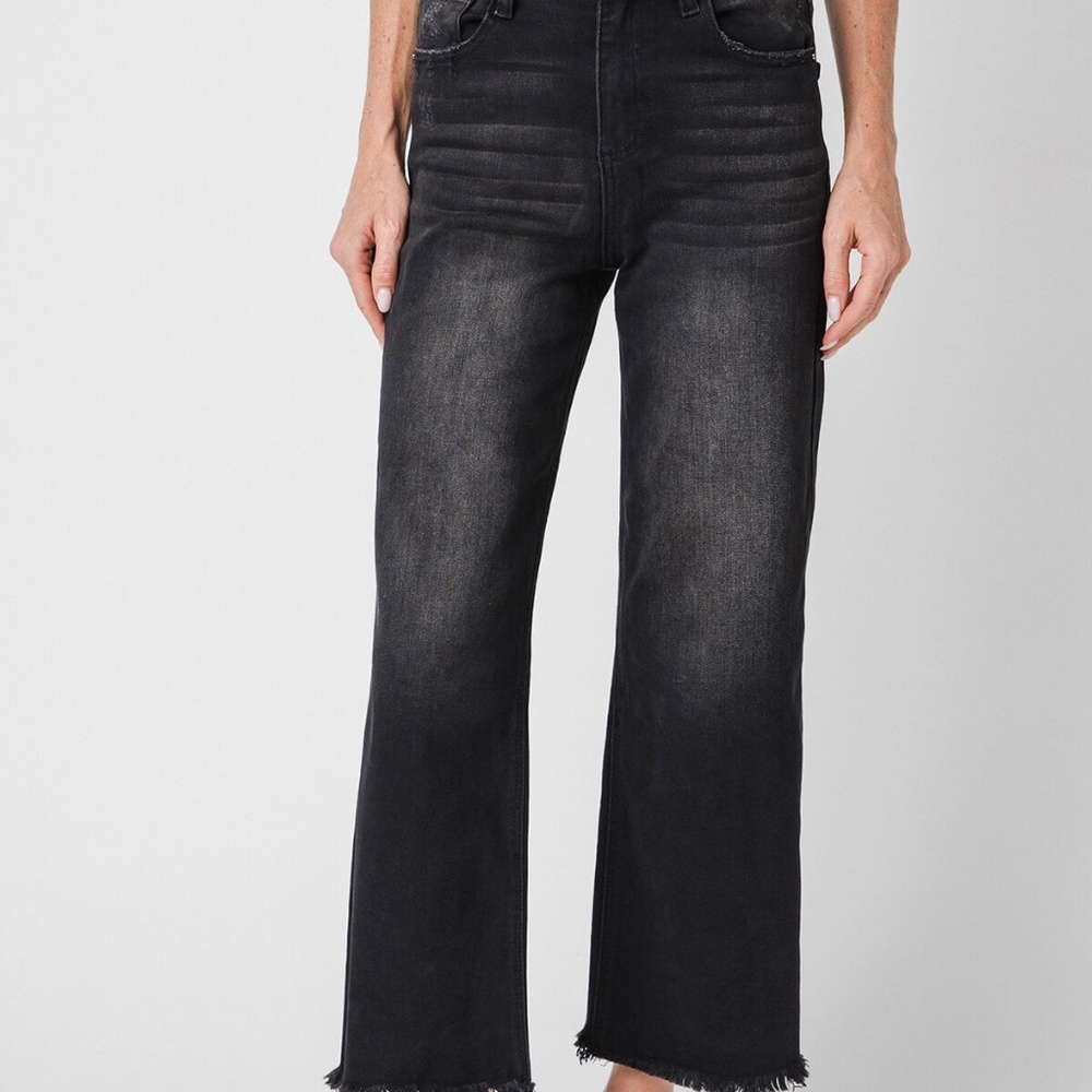 Social Threads Risen Crop Washed Black Jeans Size 3232 / Washed Black